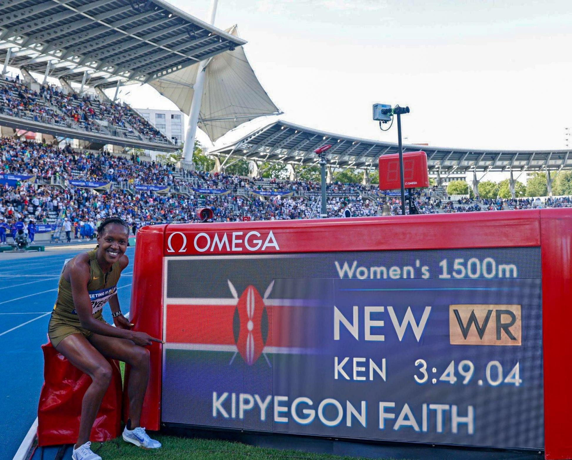 Faith Kipyegon wins the 1500m in Paris (© Christel Saneh)