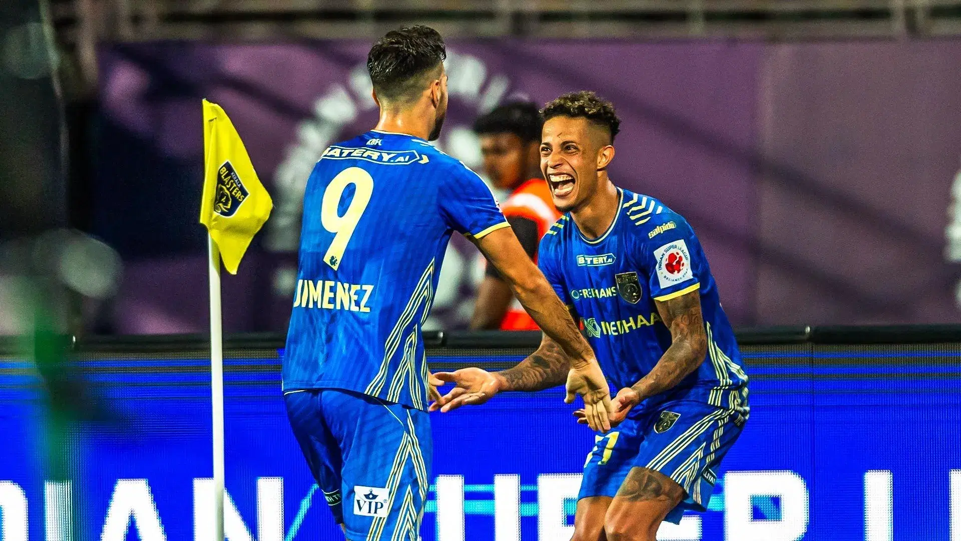 ISL 2024-25 | Kerala Blasters vs Odisha FC Match Report: Kerala snatched three points from a match full of drama and cards | sportzpoint.com