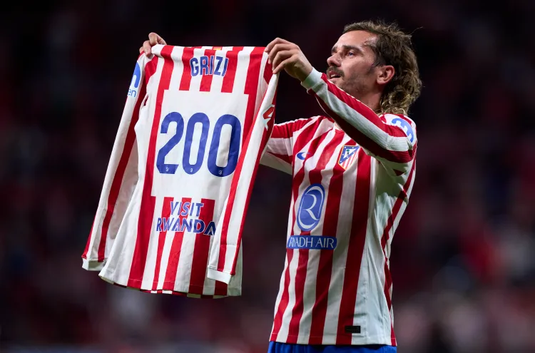 Top 11 players with most matches in Laliga history